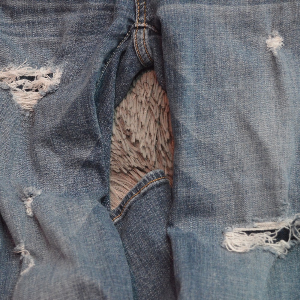 AE Ripped Jeans - Picture 2 of 4